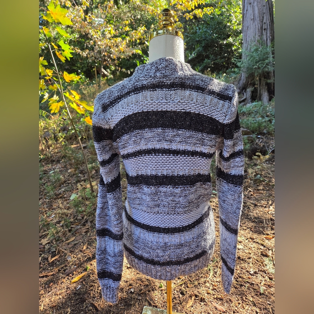 Abercrombie & Fitch‎ Black and Gray Striped Cardigan - Picture 5 of 6